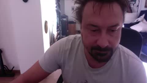 feetkissboy online show from November 22, 11:20 am