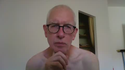 Snapshot of feetlove5608 chatting on August 4, 10:40 am feetlove5608 online show from August 4, 10:40 am