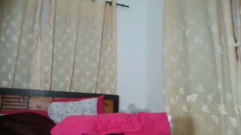 feetlovely507541 online show from March 27, 9:36 pm