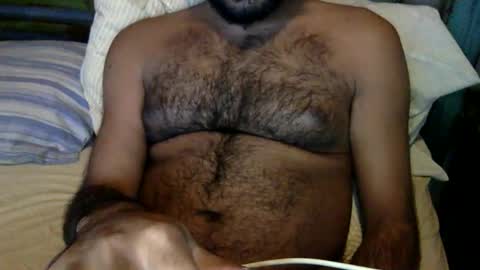 Snapshot of feetlover1888386 chatting on February 7, 9:46 am HairyBrownGuy online show from February 7, 9:46 am