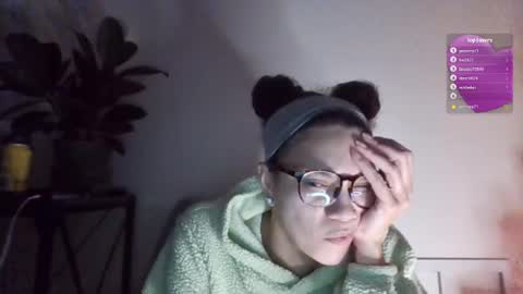 Snapshot of feetnymph chatting on January 13, 8:37 am Soley online show from January 13, 8:37 am