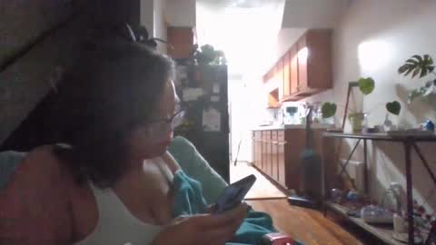 Snapshot of feetnymph chatting on September 13, 3:28 am Soley online show from September 13, 3:28 am