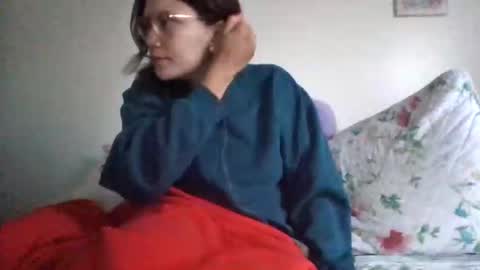 Snapshot of feetnymph chatting on October 26, 10:04 pm Soley online show from October 26, 10:04 pm