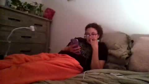 Snapshot of feetnymph chatting on November 15, 4:54 am Soley online show from November 15, 4:54 am