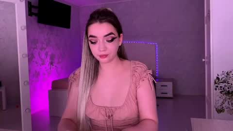 Snapshot of feetwet chatting on May 17, 12:41 am EVA online show from May 17, 12:41 am