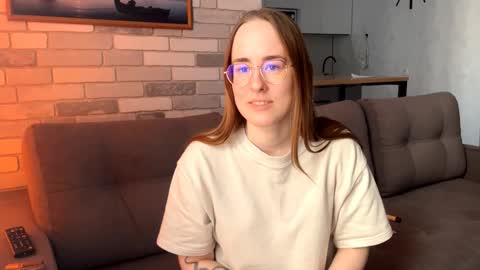 Mary online show from March 23, 7:01 am