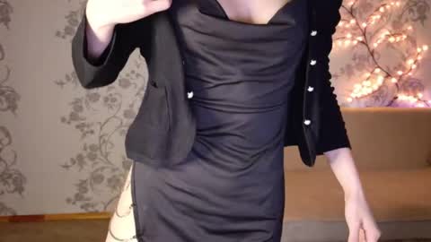 Frida online show from April 5, 6:16 pm