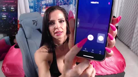 Felicia Hardon online show from January 30, 10:41 pm