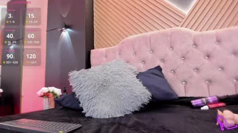 felina online show from April 15, 8:20 pm