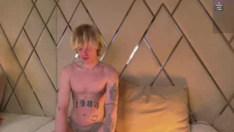 RYAN online show from April 3, 8:18 pm