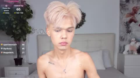 Felix online show from December 13, 7:53 pm