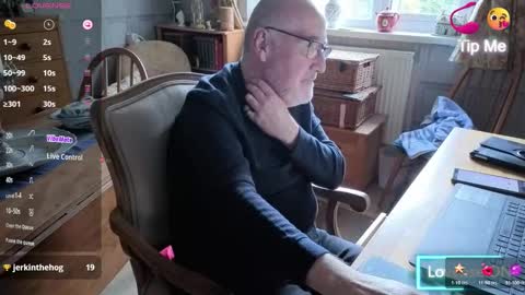 Adam online show from November 13, 3:00 pm