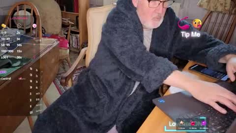 Adam online show from November 16, 9:37 am