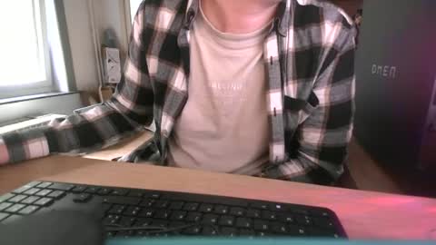 Snapshot of fem_alice_louis_dom chatting on June 15, 5:26 pm fem_alice_louis_dom online show from June 15, 5:26 pm