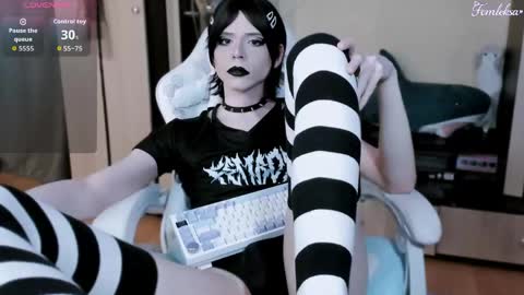 Snapshot of femalexa chatting on June 1, 7:04 pm Alexa online show from June 1, 7:04 pm