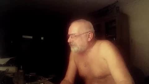 Snapshot of femdom_sub chatting on December 26, 12:57 am femdom_sub online show from December 26, 12:57 am