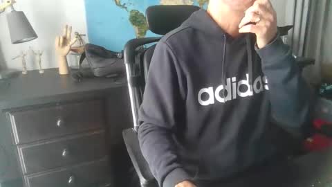 Snapshot of femdomsubby chatting on April 6, 2:20 am femdomsubby online show from April 6, 2:20 am