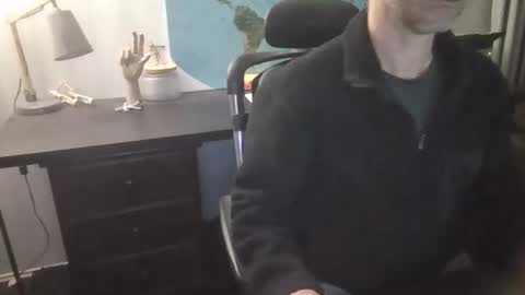 Snapshot of femdomsubby chatting on April 12, 9:47 am femdomsubby online show from April 12, 9:47 am