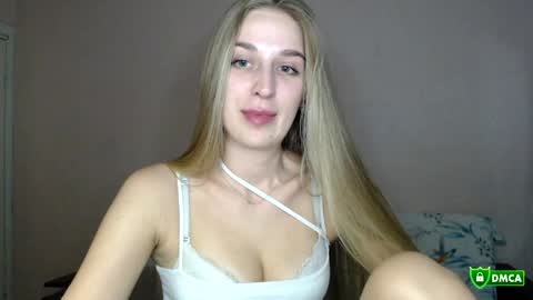 Snapshot of femkedejager chatting on May 11, 7:55 pm Femke online show from May 11, 7:55 pm