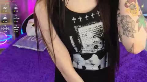 Fenilea online show from December 15, 8:35 pm