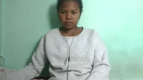 Snapshot of fenou122745 chatting on February 13, 8:10 am fenou122745 online show from February 13, 8:10 am