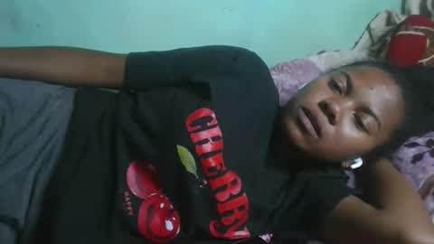 Snapshot of fenou122745 chatting on February 17, 6:03 pm fenou122745 online show from February 17, 6:03 pm