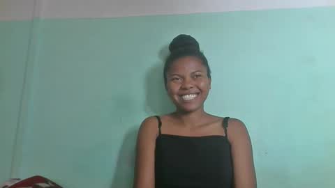 Snapshot of fenou122745 chatting on February 19, 6:42 am fenou122745 online show from February 19, 6:42 am