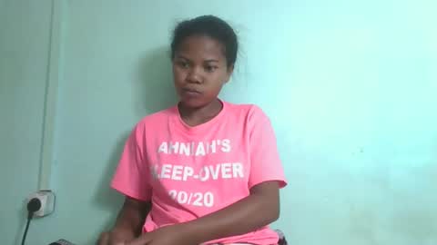 Snapshot of fenou122745 chatting on February 24, 7:28 am fenou122745 online show from February 24, 7:28 am