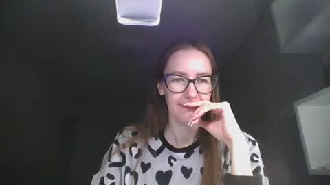 feraliss online show from May 17, 8:49 pm