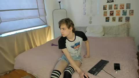 feralsyntax online show from March 30, 12:06 pm