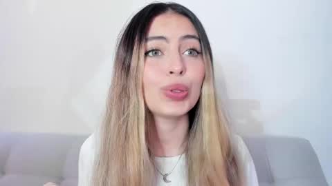 fernanda  online show from February 25, 1:43 pm