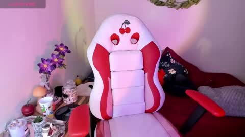 F E R N A N D A online show from February 28, 11:12 pm