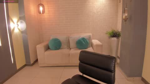 Snapshot of fernandax1_ chatting on February 1, 6:19 pm FER online show from February 1, 6:19 pm