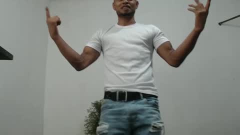 fernandez_latinblack online show from January 6, 12:27 am