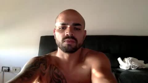 Snapshot of ferpaisa2024 chatting on December 2, 10:01 pm insta ferxx1210 Fercho online show from December 2, 10:01 pm