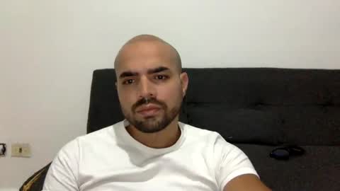 Snapshot of ferpaisa2024 chatting on December 3, 1:08 am insta ferxx1210 Fercho online show from December 3, 1:08 am
