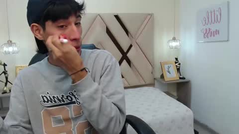 FER PHOENIX online show from February 20, 3:45 am