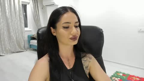 Snapshot of fetishcatalea chatting on June 12, 6:51 pm Catalea DM online show from June 12, 6:51 pm