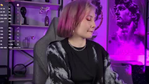 Rey online show from April 23, 3:14 pm