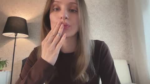 Lisa online show from February 11, 7:57 am