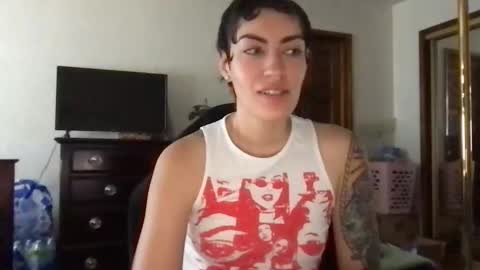 Snapshot of fgsammie chatting on October 18, 10:32 pm fgsammie online show from October 18, 10:32 pm