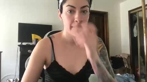 fgsammie online show from February 5, 8:57 pm