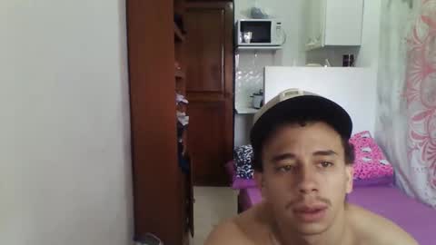 Snapshot of fhilypn773 chatting on November 29, 2:42 pm Fhily online show from November 29, 2:42 pm