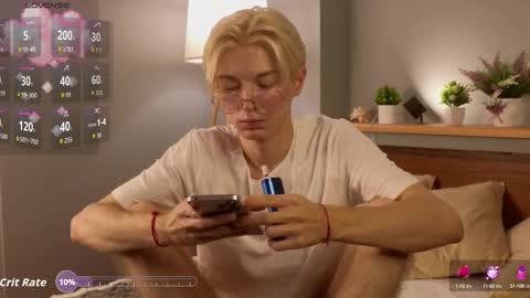 Thomas online show from September 25, 10:13 pm