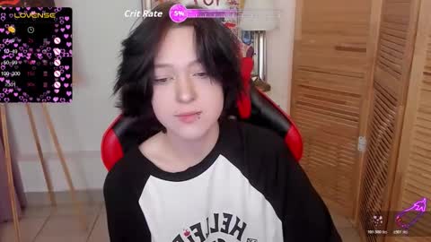 fiamoory online show from November 18, 8:08 am