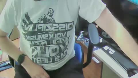 Snapshot of ficker84199 chatting on December 30, 12:52 pm Ficker8419 online show from December 30, 12:52 pm