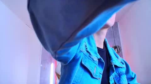   online show from October 23, 11:53 am