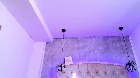   online show from November 8, 11:54 am