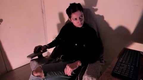   online show from February 15, 12:14 pm