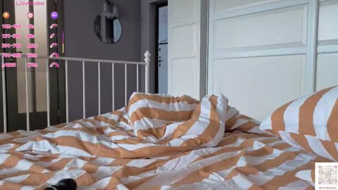 Snapshot of fieryfeline chatting on February 15, 7:51 am Filla online show from February 15, 7:51 am